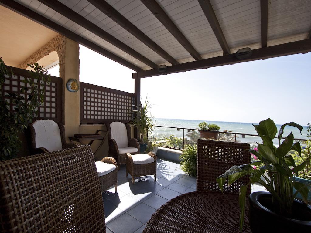 Terrazza A Mare Corallo Marina di Ragusa Bilik gambar